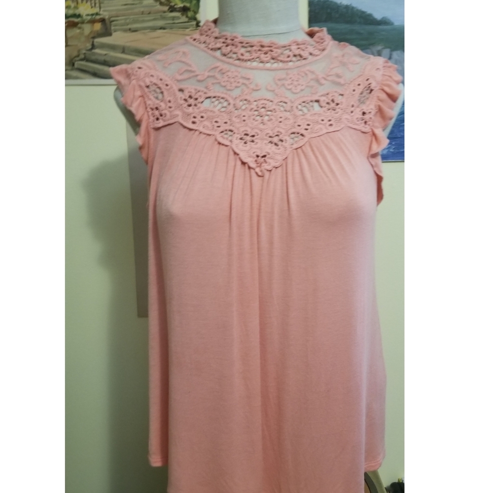 No Boundaries Large Blouse with Lace Designs